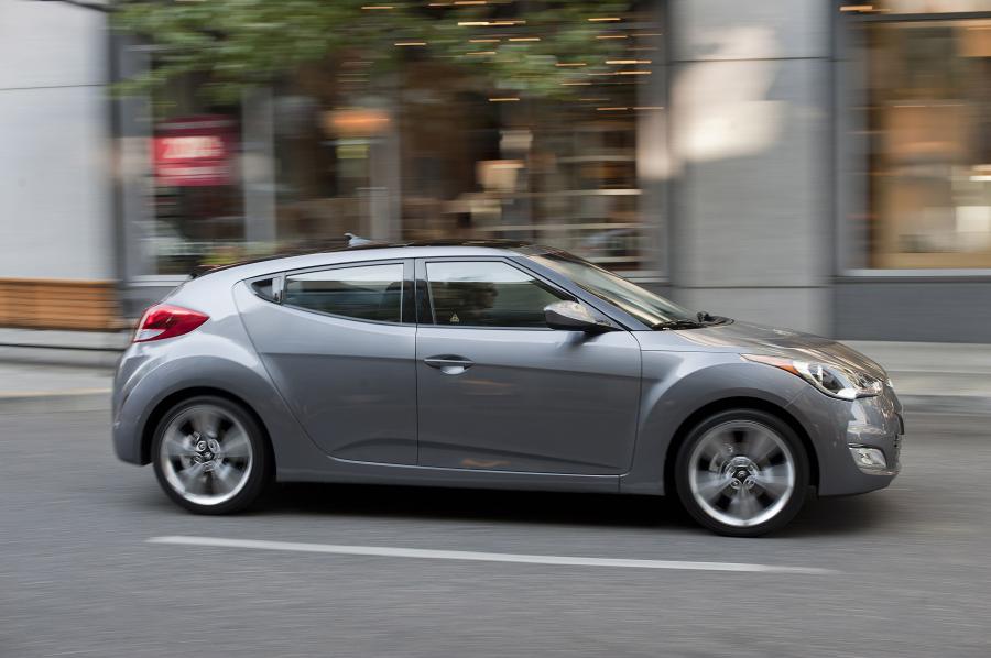  Hyundai Veloster 2011 года  (фото 159 из 184)